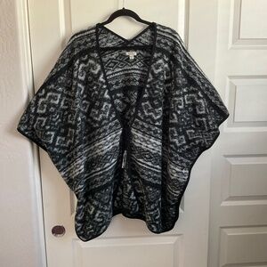 Lucky Brand‎ Boho/Southwestern Print One Size Wool Blend Poncho